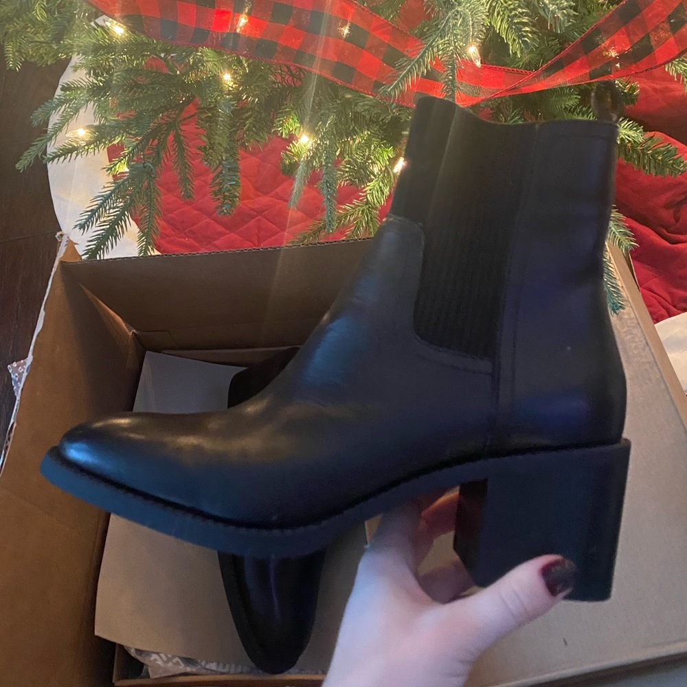 Steve Madden booties size 11 brand new